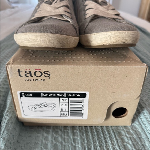 Taos Star Grey Wash Canvas Sneaker - Picture 6 of 6